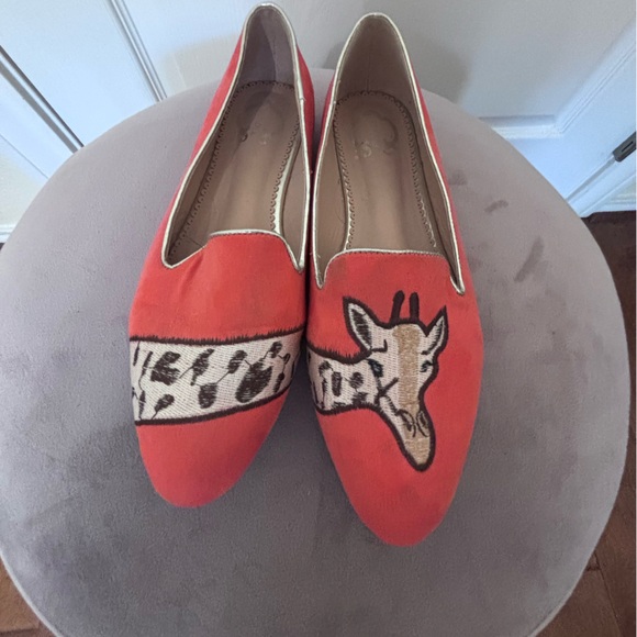 Wonder Giraffe Flats - Picture 2 of 3